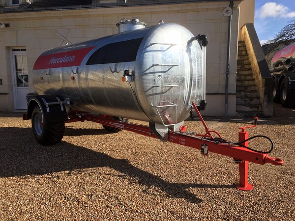 Tonne à eau RT 6000 (Herculnao)