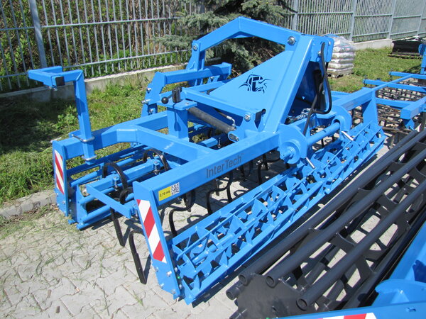Combiné de préparation de sol 2.5 m (InterTech)