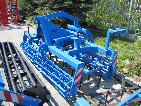 Combiné de préparation de sol 2.7 m (InterTech)